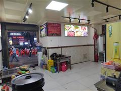 一期好位置90平有外摆区7年烙锅店转让